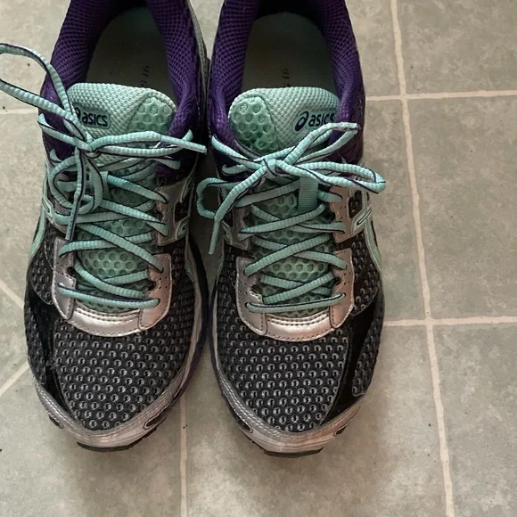 ASICS Running Shoes - Picture 5 of 6